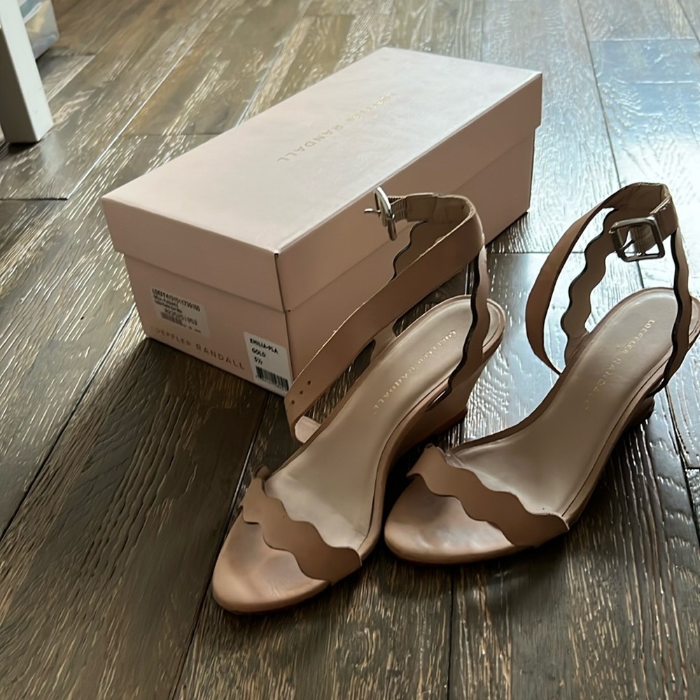 Loeffler Randall Emi Scalloped Wedges. Size 5. Good condition.